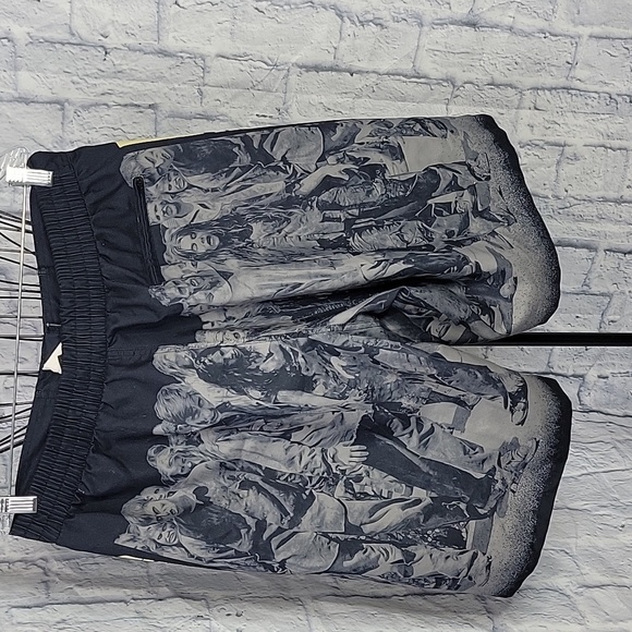 WALKING DEAD AMC Board Shorts‎ Swim Trunks Large - Picture 5 of 8